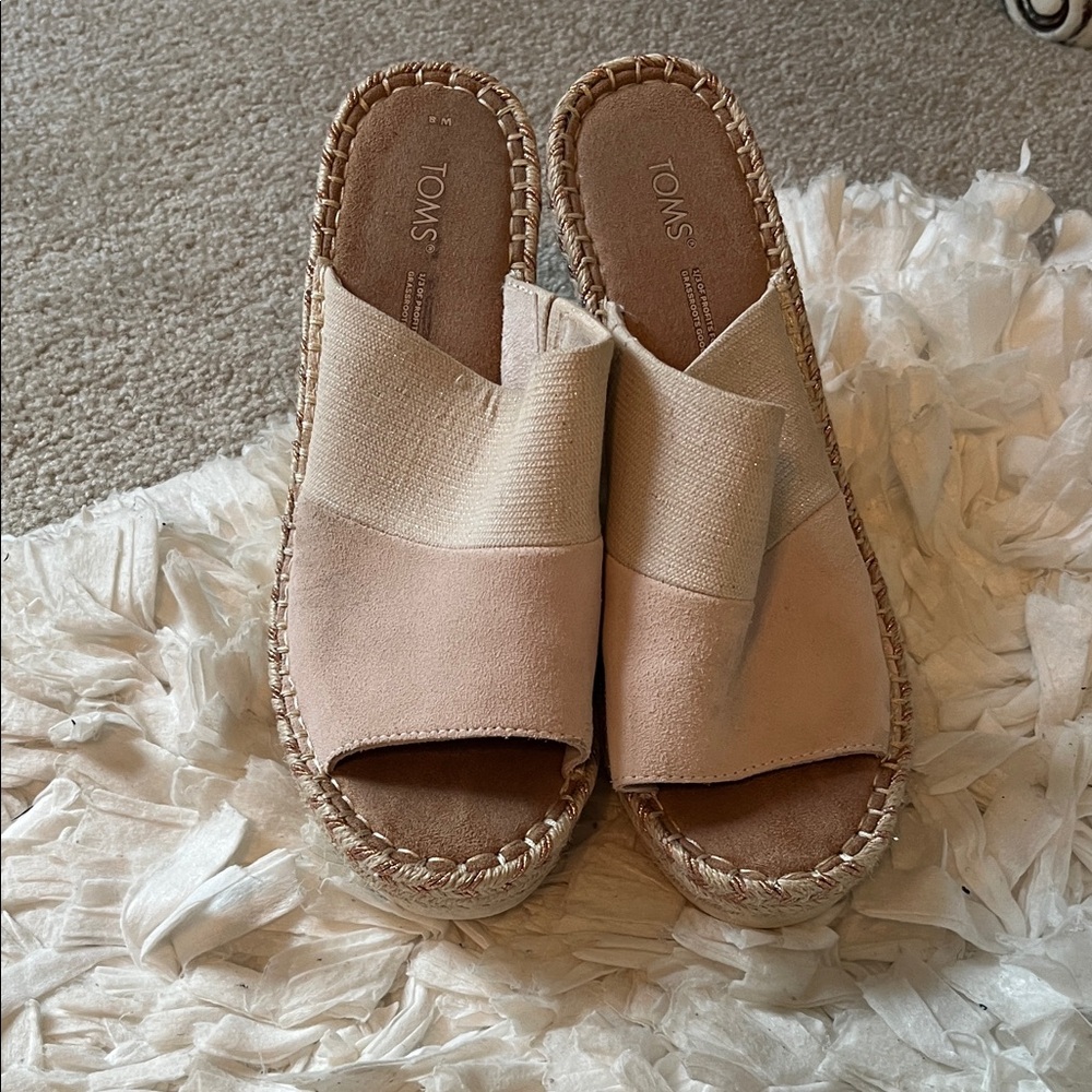 TOMS Women's Tan Espadrille Slides